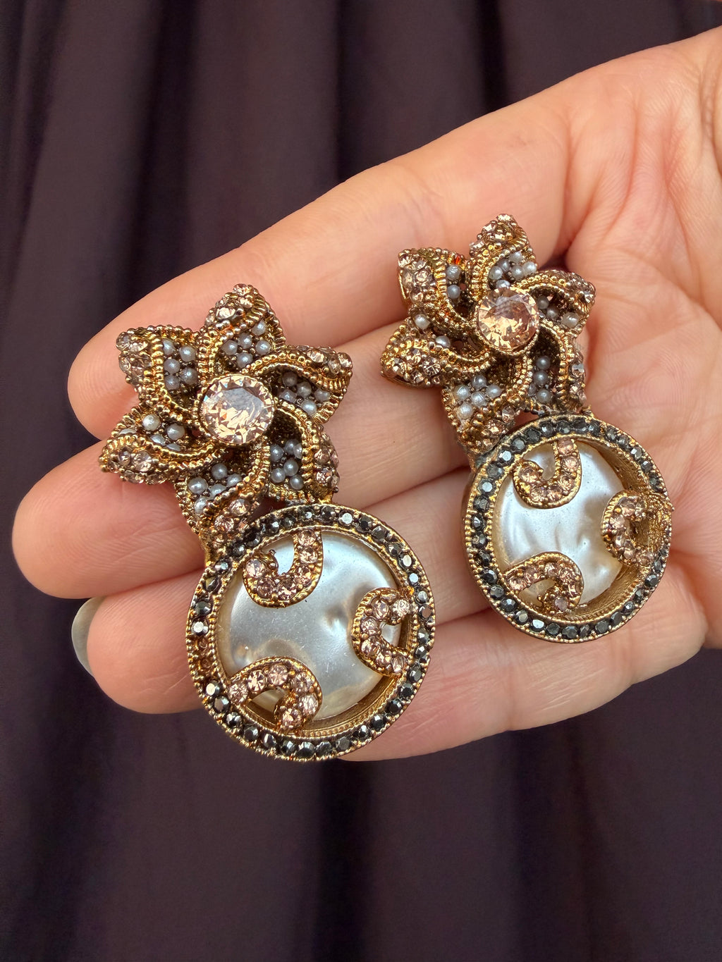 Pearly Champagne
