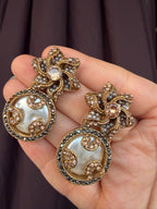 Pearly Champagne